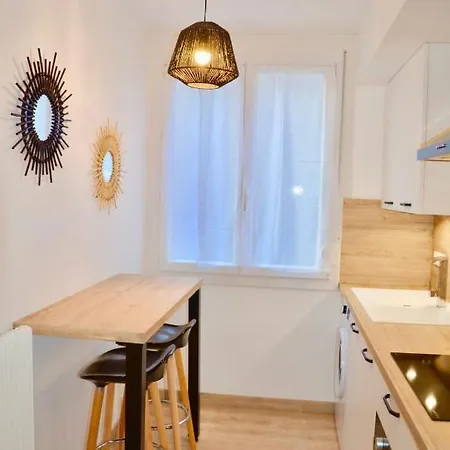 Comfort And Modernity In The Heart Of 6 *